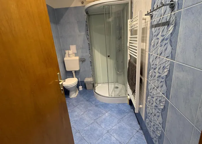 Industrial 5 Apartma *