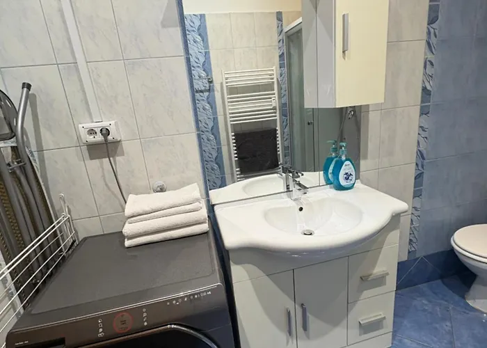 Industrial 5 Apartma